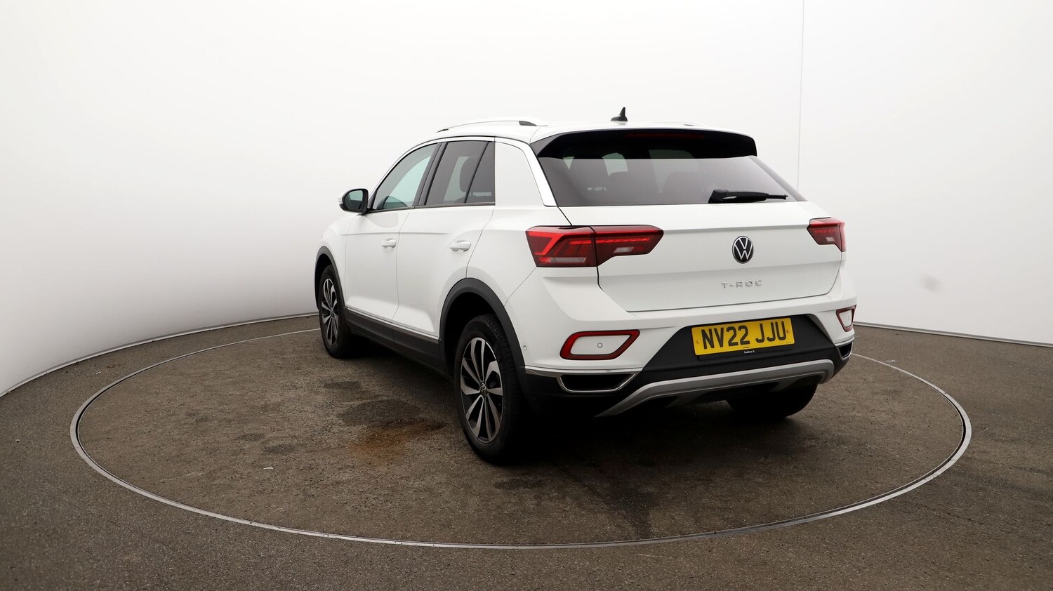 Used Volkswagen T-Roc for sale - 76809732: Photo 53