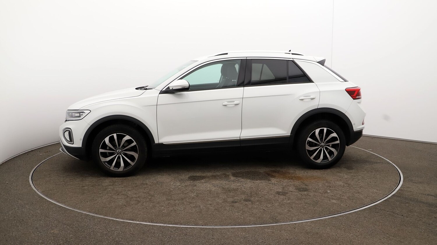 Used Volkswagen T-Roc for sale - 76809732: Photo 57