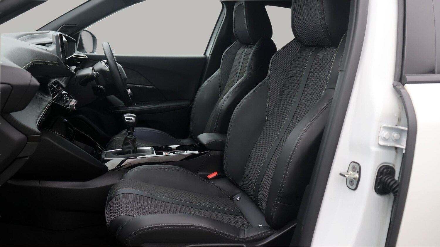 Used Peugeot 2008 2022 for sale - 77428366: Photo 14