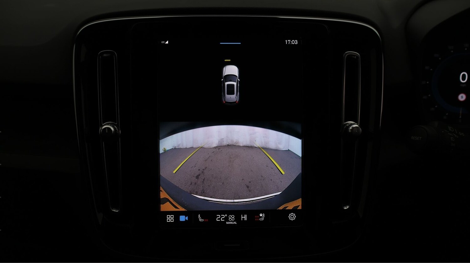 Used Volvo XC40 2022 for sale - 77310802: Photo 20