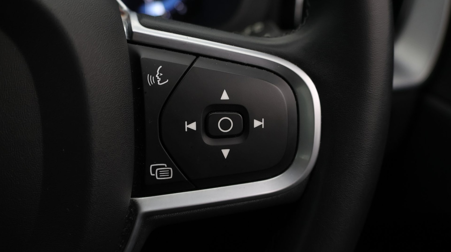 Used Volvo XC60 2022 for sale - 77915803: Photo 25