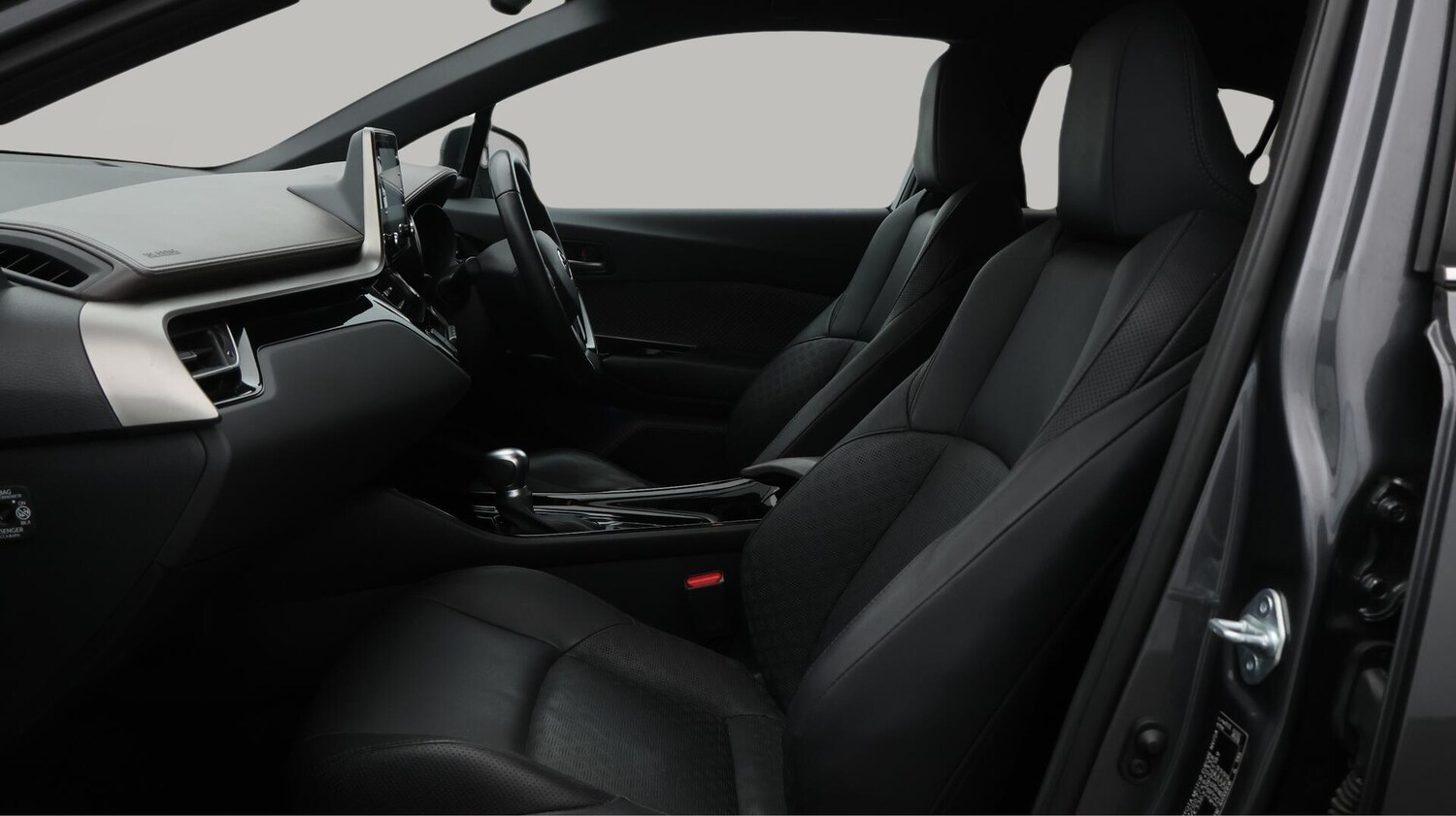 Used Toyota C-HR 2020 for sale - 76538040: Photo 15