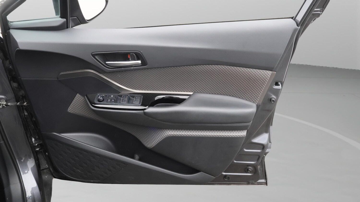 Used Toyota C-HR 2020 for sale - 76538040: Photo 16