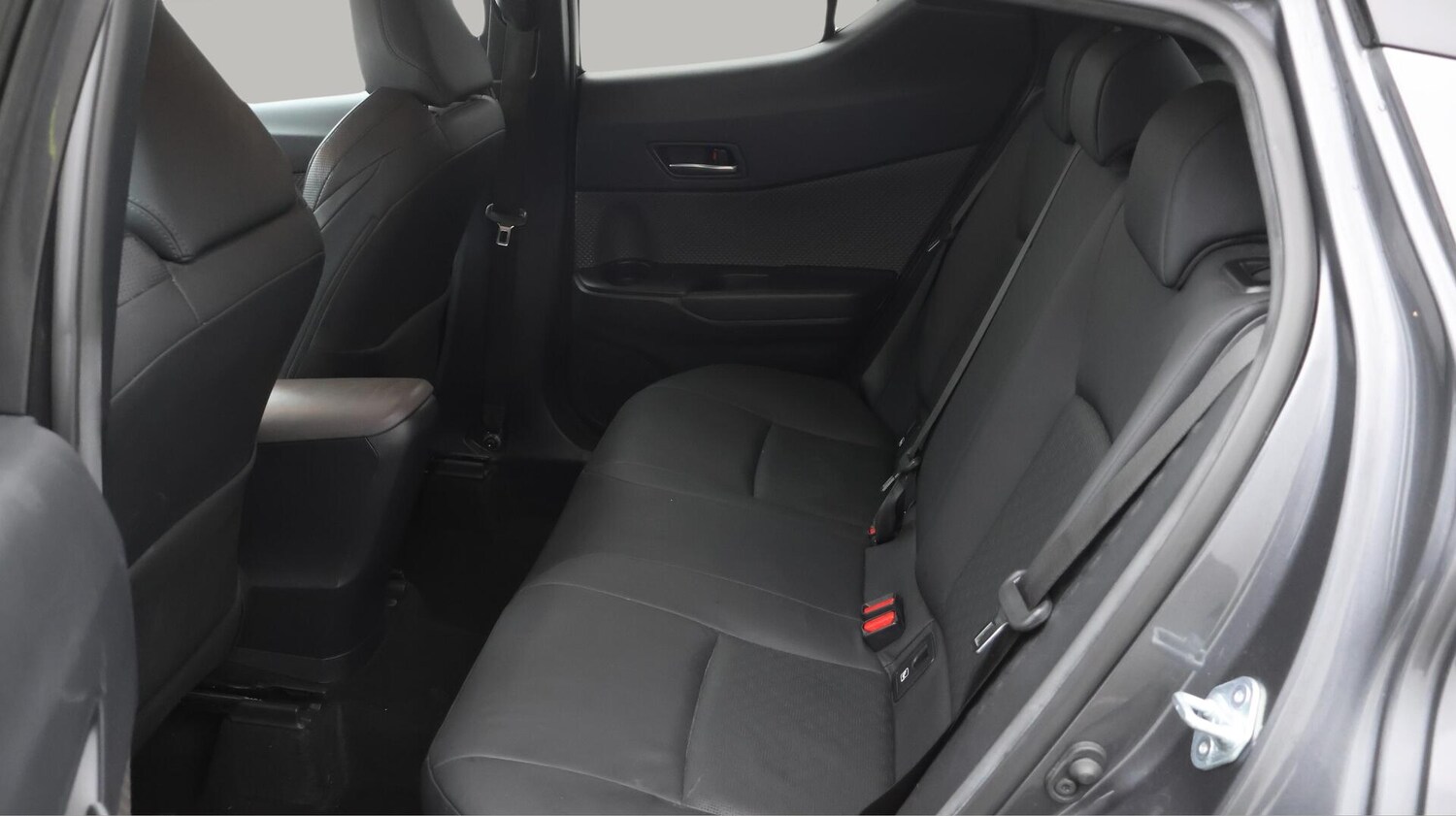 Used Toyota C-HR 2020 for sale - 76538040: Photo 17