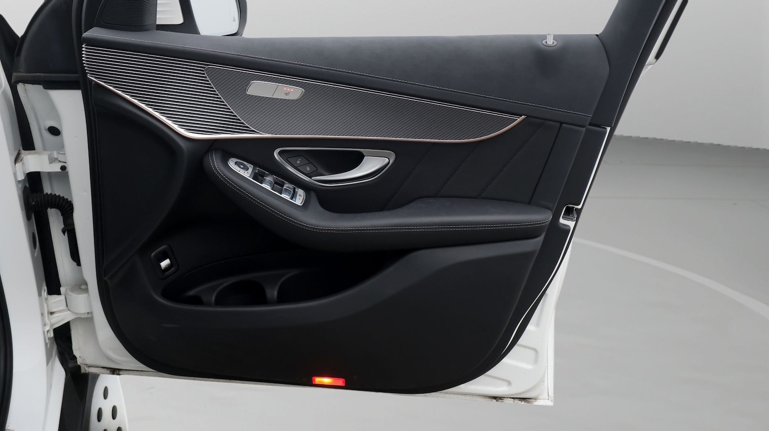 Used Mercedes-Benz EQC 2023 for sale - 77452864: Photo 15