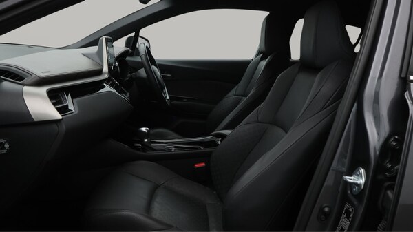 Used Toyota C-HR 2020 for sale - 76189149: Photo 15