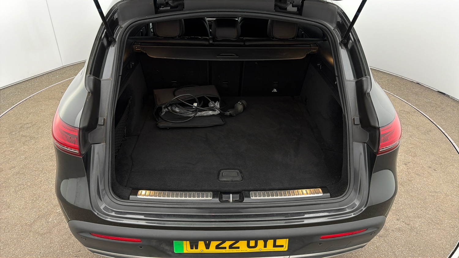 Used Mercedes-Benz EQC 2022 for sale - 77945346: Photo 16