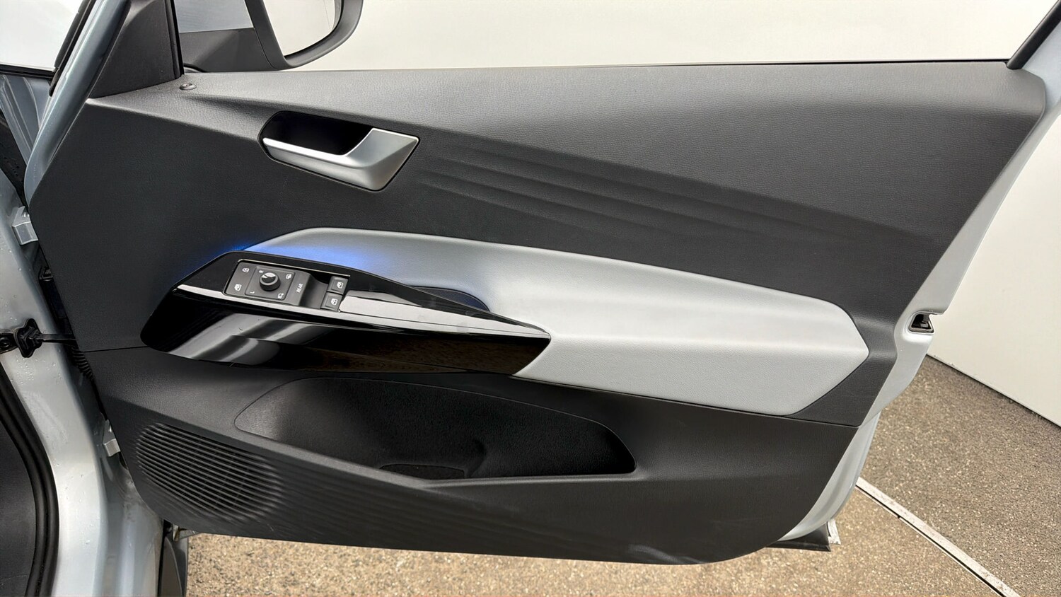 Used Volkswagen ID.3 2023 for sale - 77830008: Photo 14