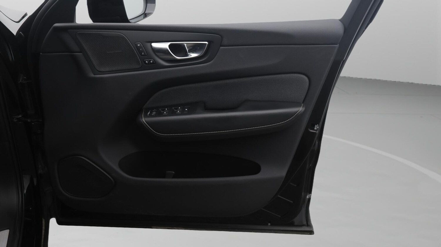 Used Volvo XC60 2022 for sale - 76283349: Photo 16