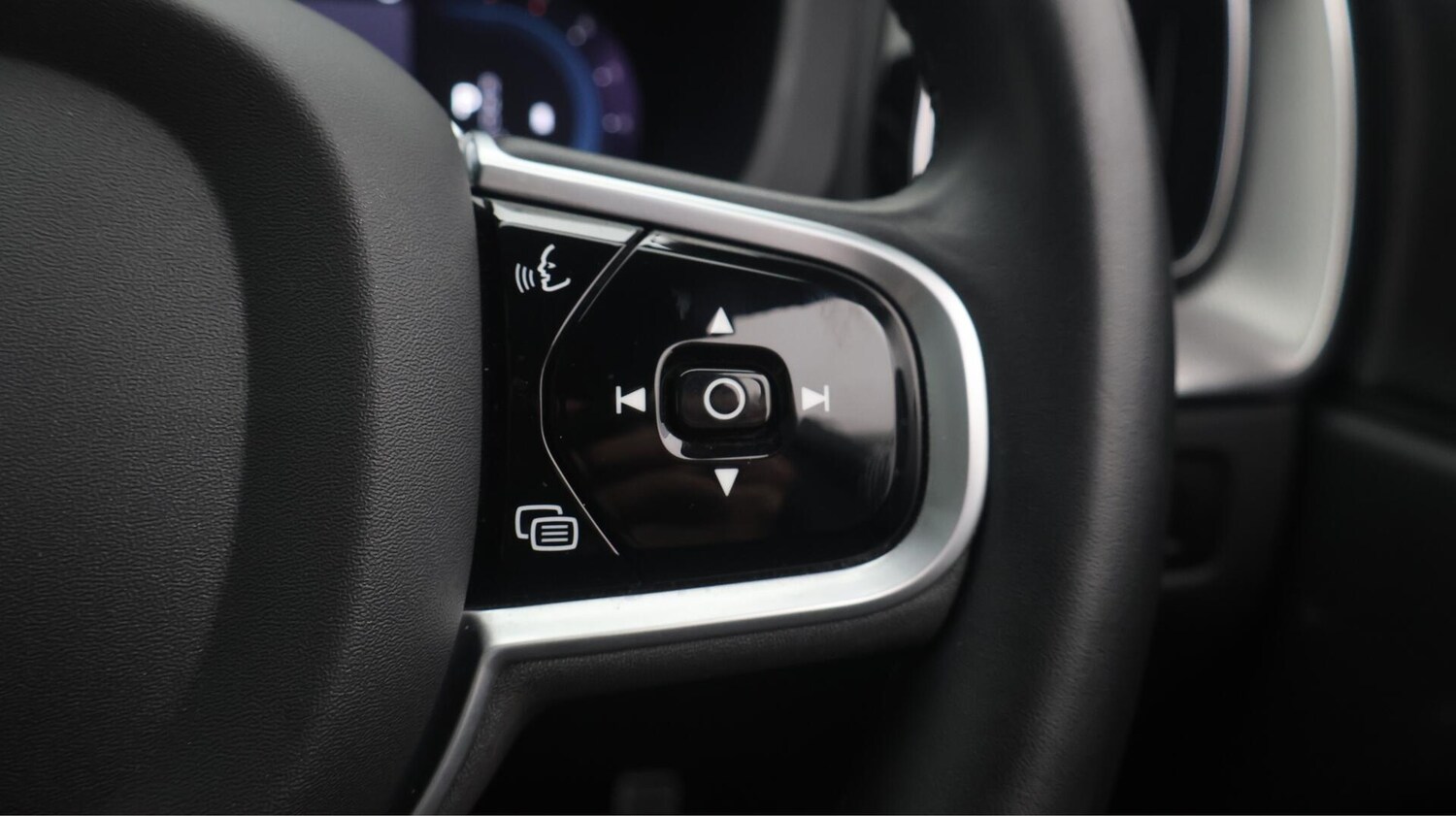 Used Volvo XC60 2022 for sale - 76283349: Photo 26