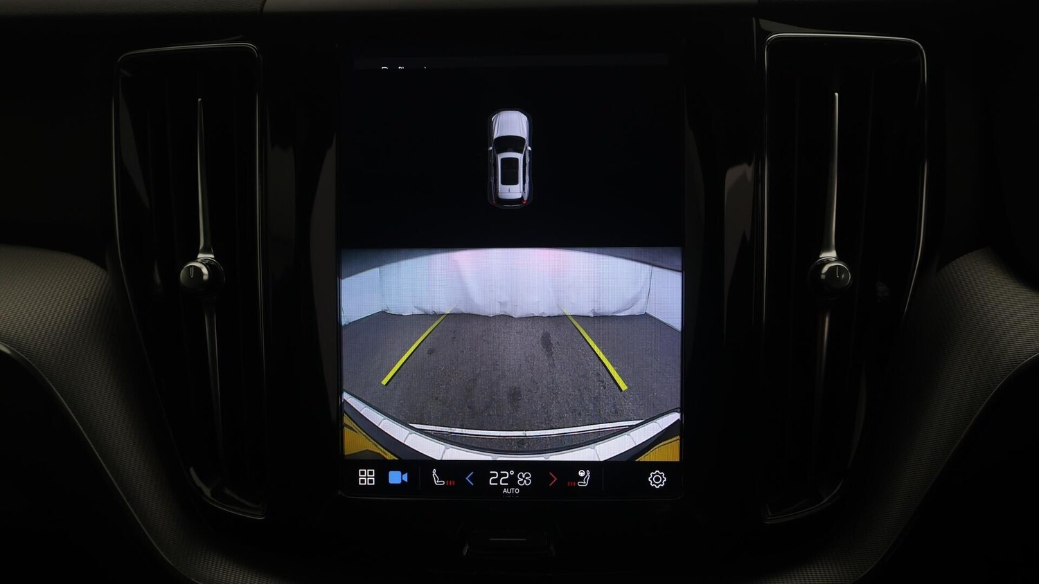 Used Volvo XC60 2022 for sale - 76283349: Photo 28