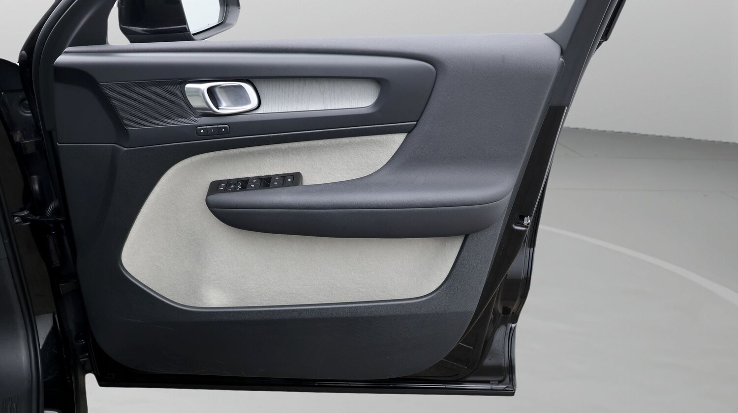 Used Volvo XC40 2021 for sale - 77208661: Photo 15