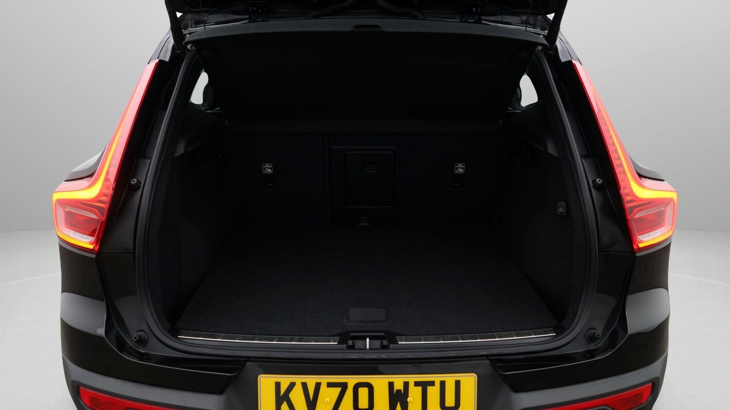 Used Volvo XC40 2021 for sale - 77208661: Photo 17