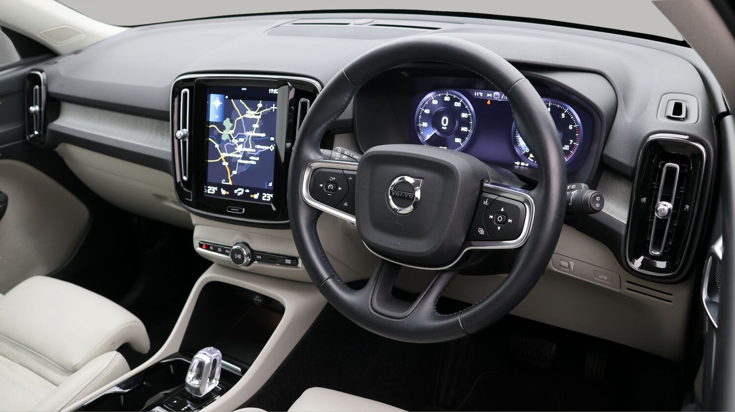 Used Volvo XC40 2021 for sale - 77208661: Photo 9