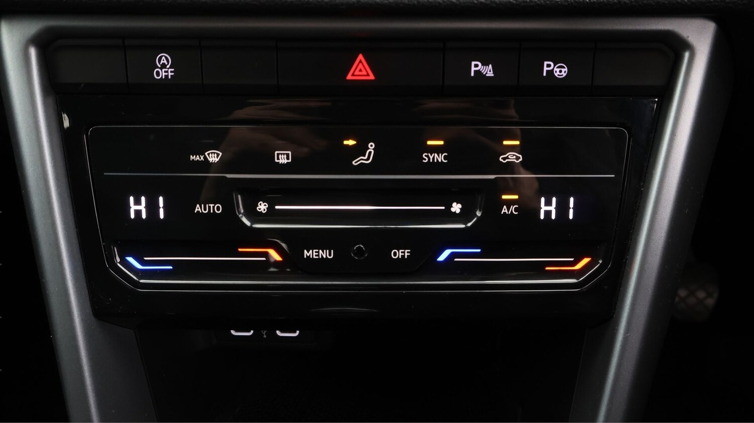 Used Volkswagen T-Roc 2023 for sale - 77449997: Photo 12