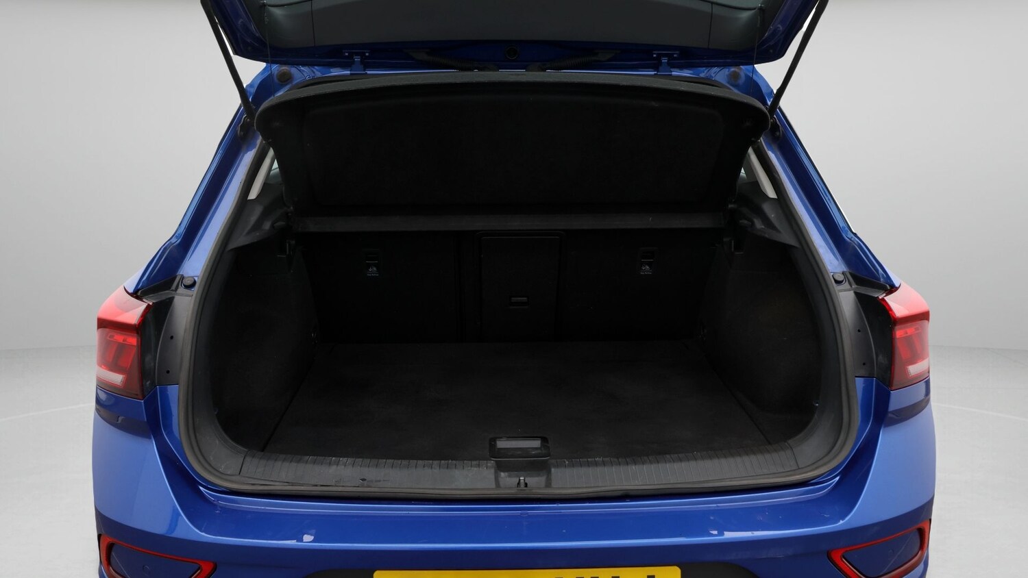 Used Volkswagen T-Roc 2023 for sale - 77449997: Photo 17