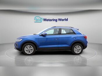Used Volkswagen T-Roc 2023 for sale - 77449997: Photo