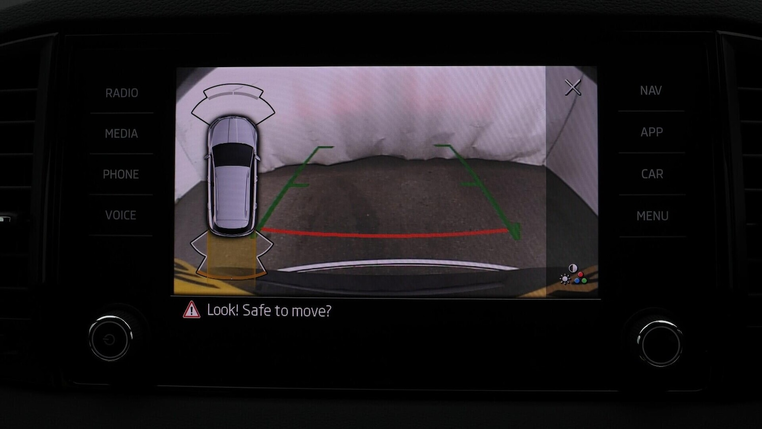 Used Skoda Karoq 2022 for sale - 76689470: Photo 30