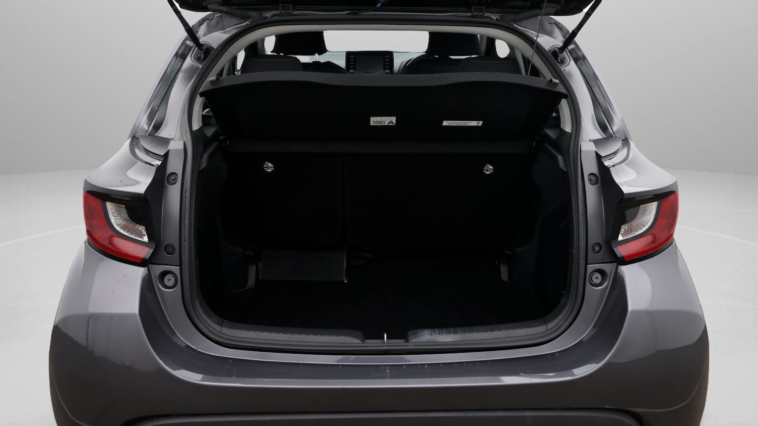 Used Toyota Yaris 2023 for sale - 77627669: Photo 17