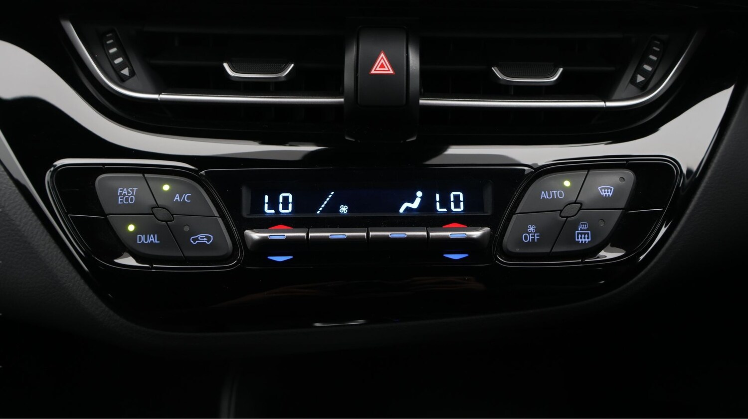 Used Toyota C-HR 2023 for sale - 77428921: Photo 12