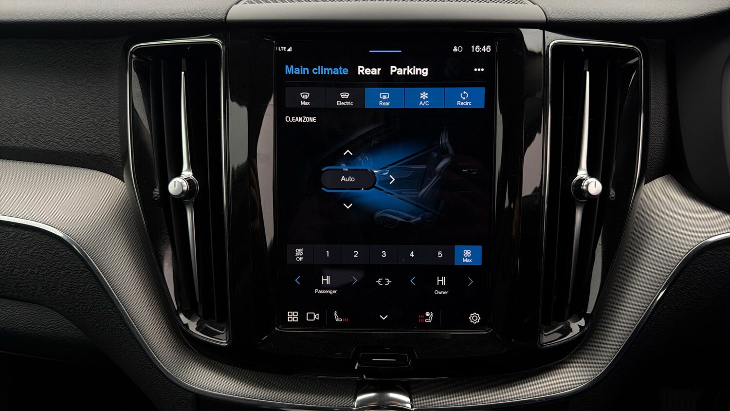 Used Volvo XC60 2023 for sale - 78075174: Photo 11