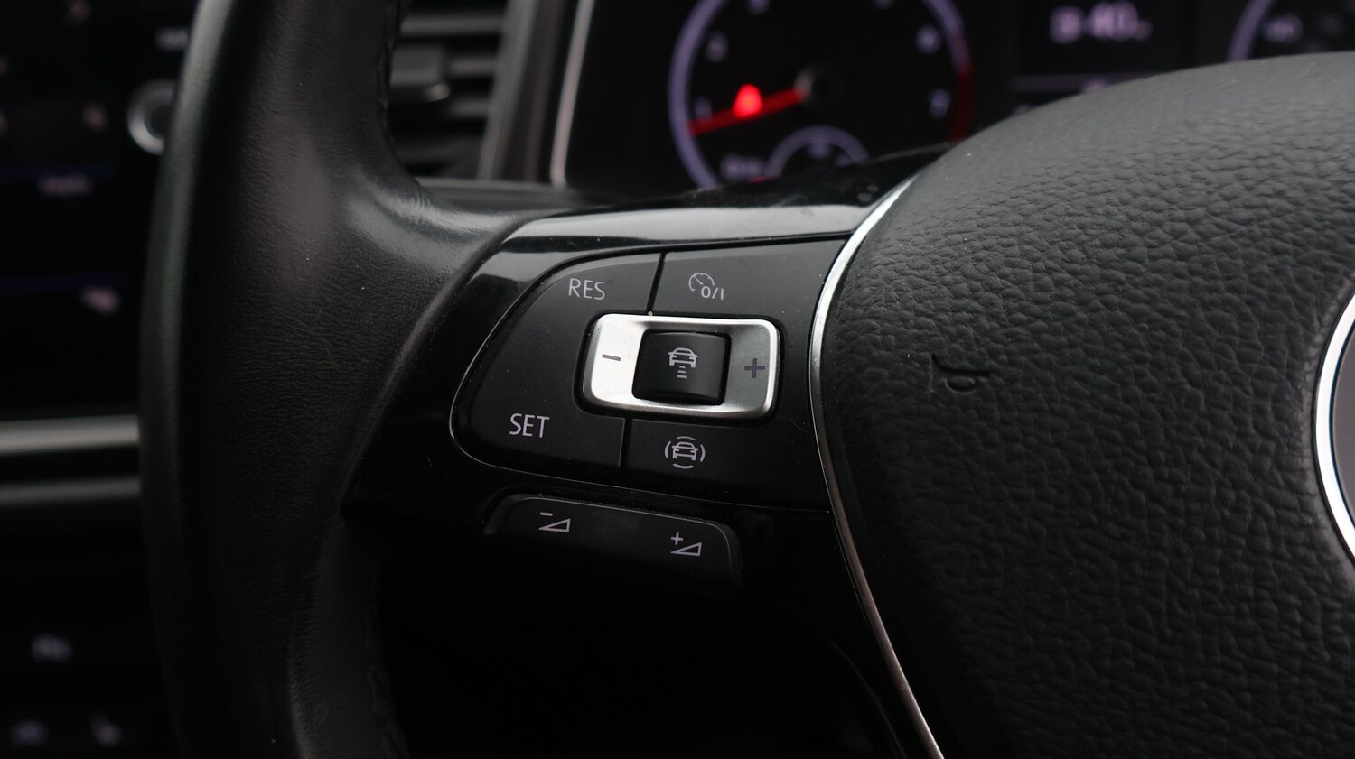 Used Volkswagen T-Roc 2020 for sale - 77363820: Photo 25