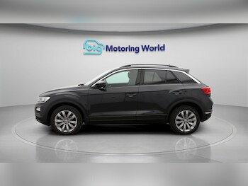 Used Volkswagen T-Roc 2020 for sale - 77363820: Photo