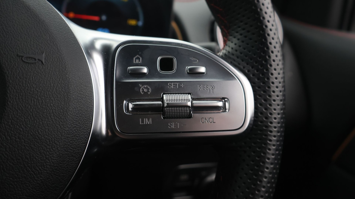 Used Mercedes-Benz EQB 2024 for sale - 77452838: Photo 29