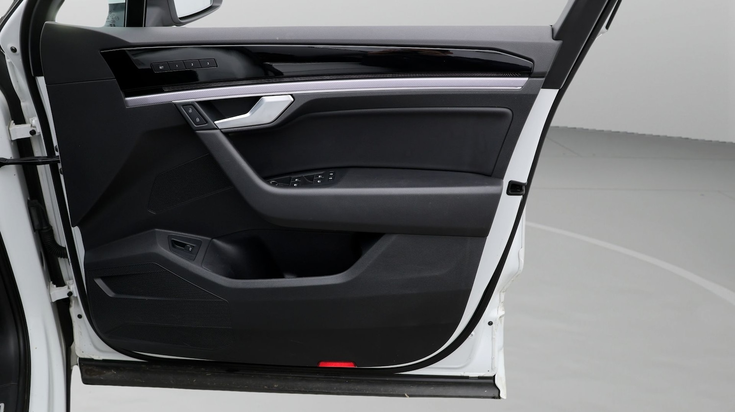 Used Volkswagen Touareg 2023 for sale - 77749669: Photo 15