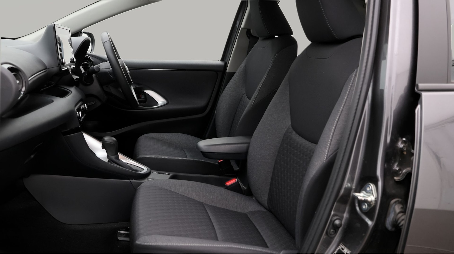 Used Toyota Yaris 2023 for sale - 77445832: Photo 14