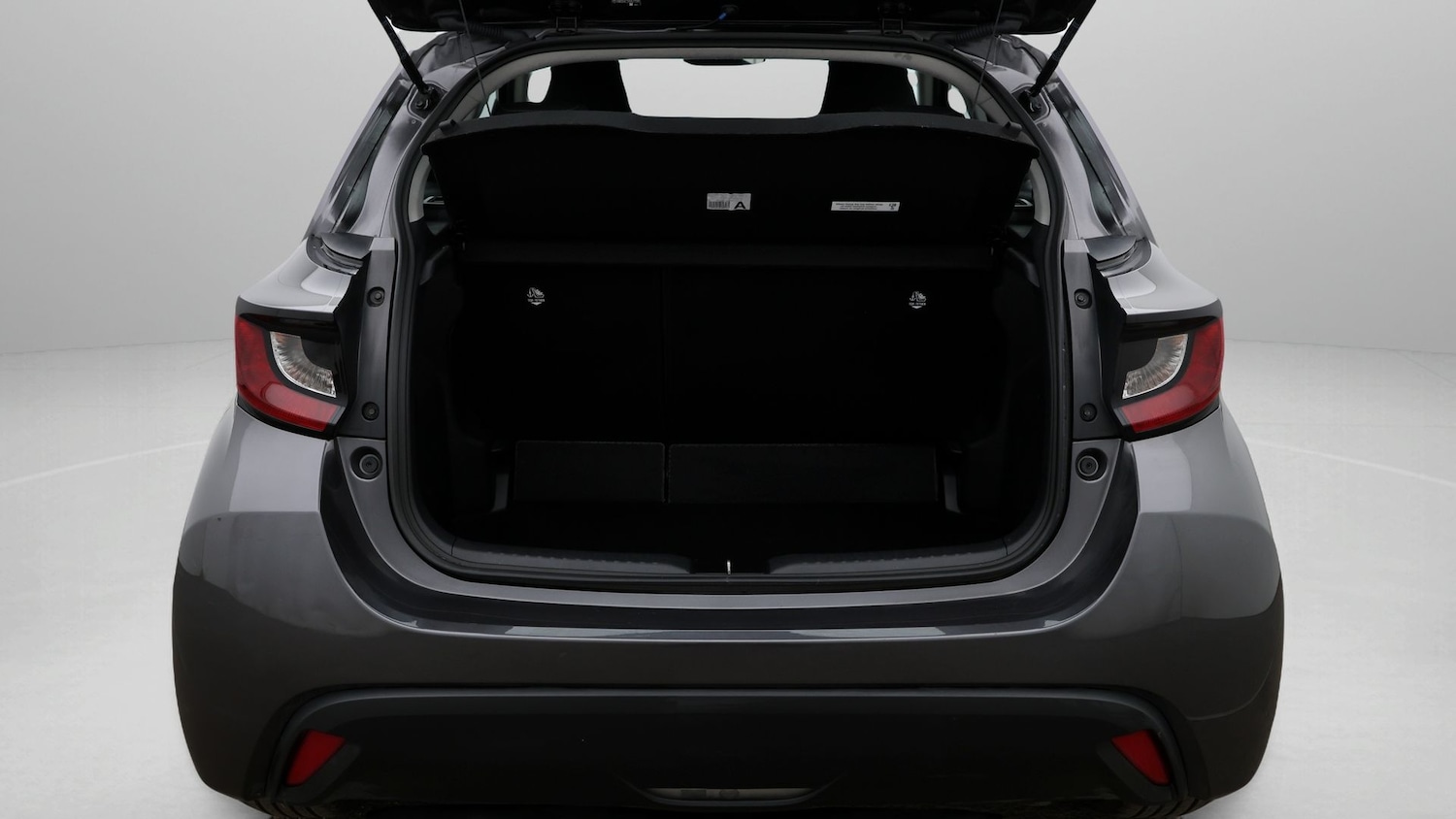 Used Toyota Yaris 2023 for sale - 77445832: Photo 17