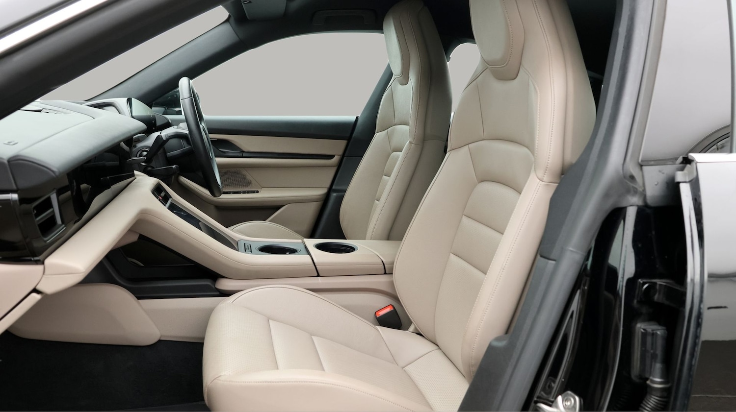 Used Porsche Taycan 2022 for sale - 77375960: Photo 14