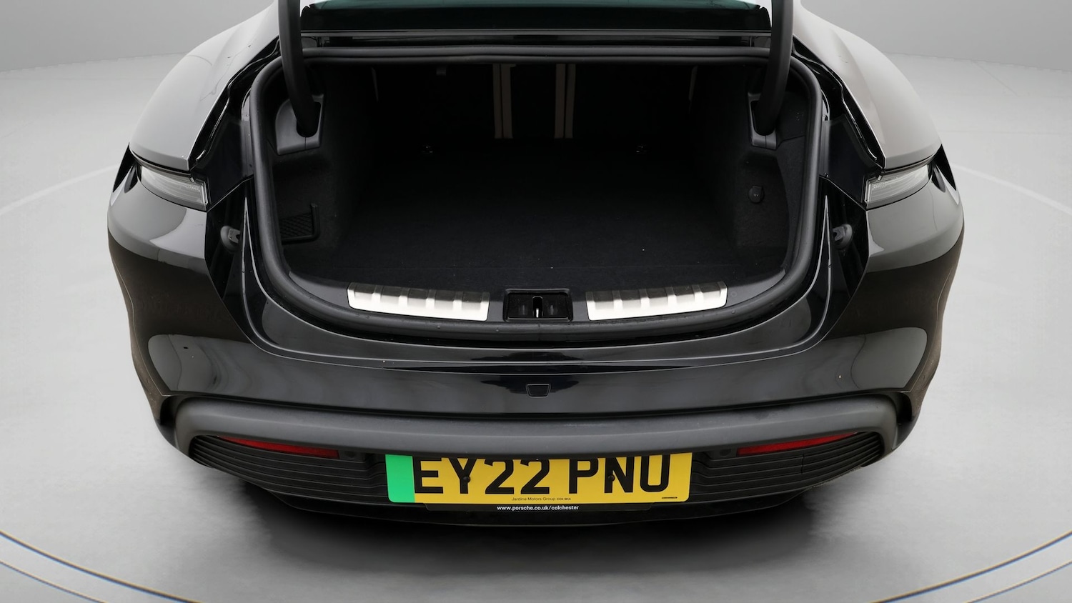 Used Porsche Taycan 2022 for sale - 77375960: Photo 17