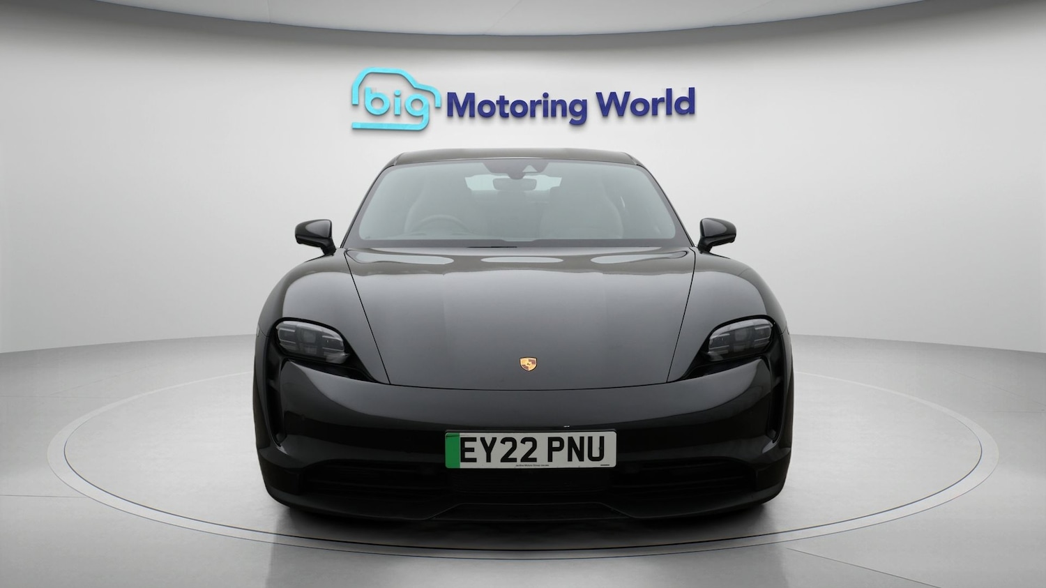 Used Porsche Taycan 2022 for sale - 77375960: Photo 2