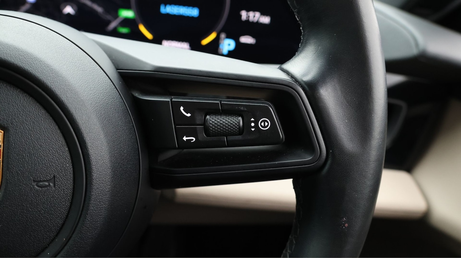 Used Porsche Taycan 2022 for sale - 77375960: Photo 24