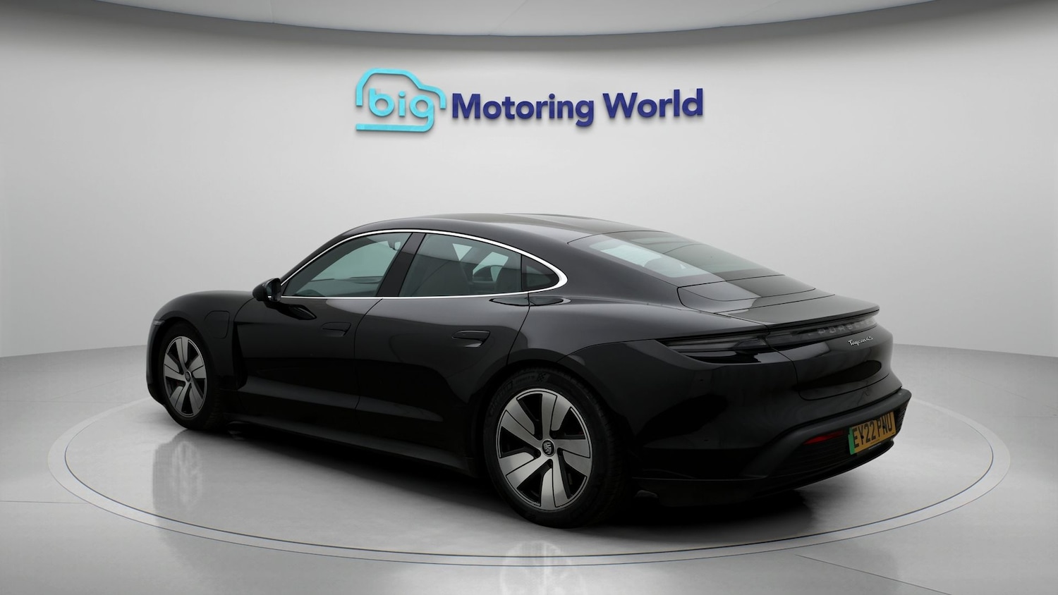 Used Porsche Taycan 2022 for sale - 77375960: Photo 5