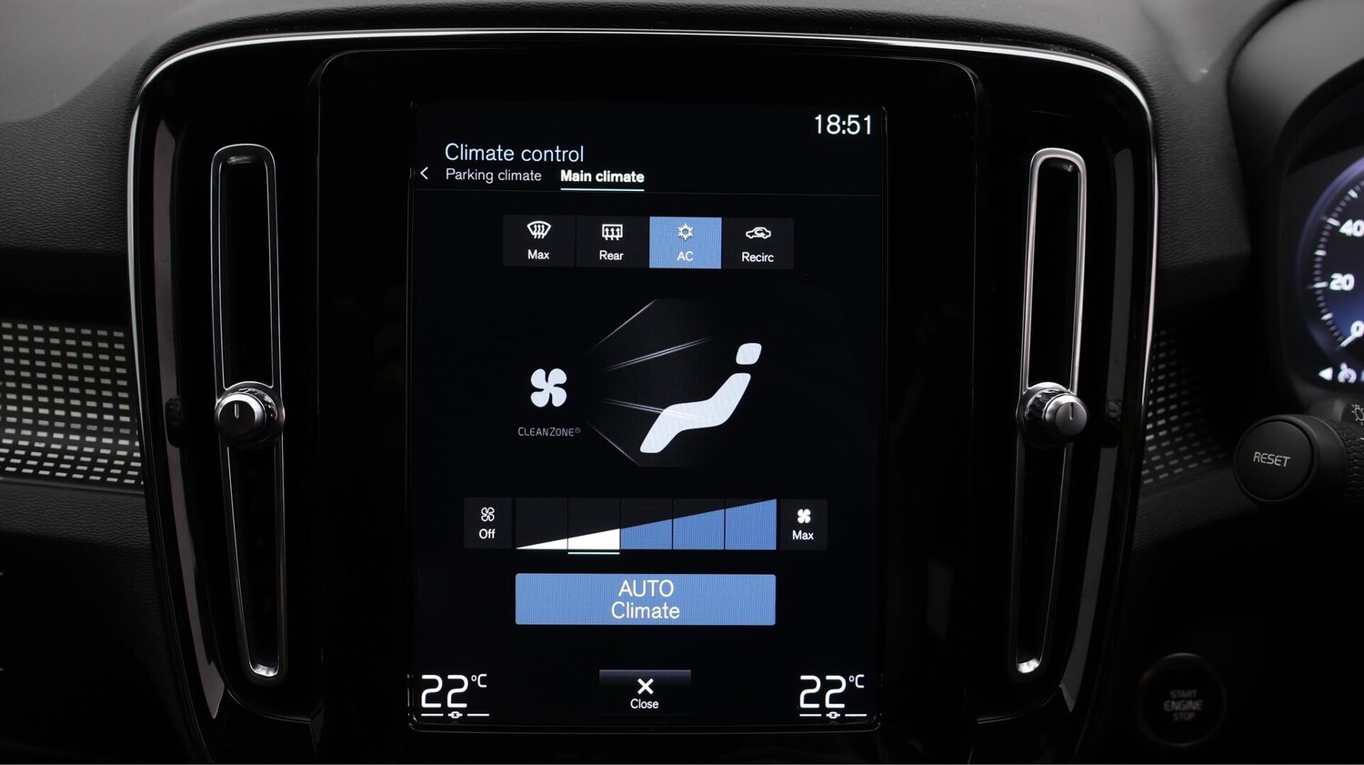 Used Volvo XC40 2021 for sale - 76765671: Photo 13