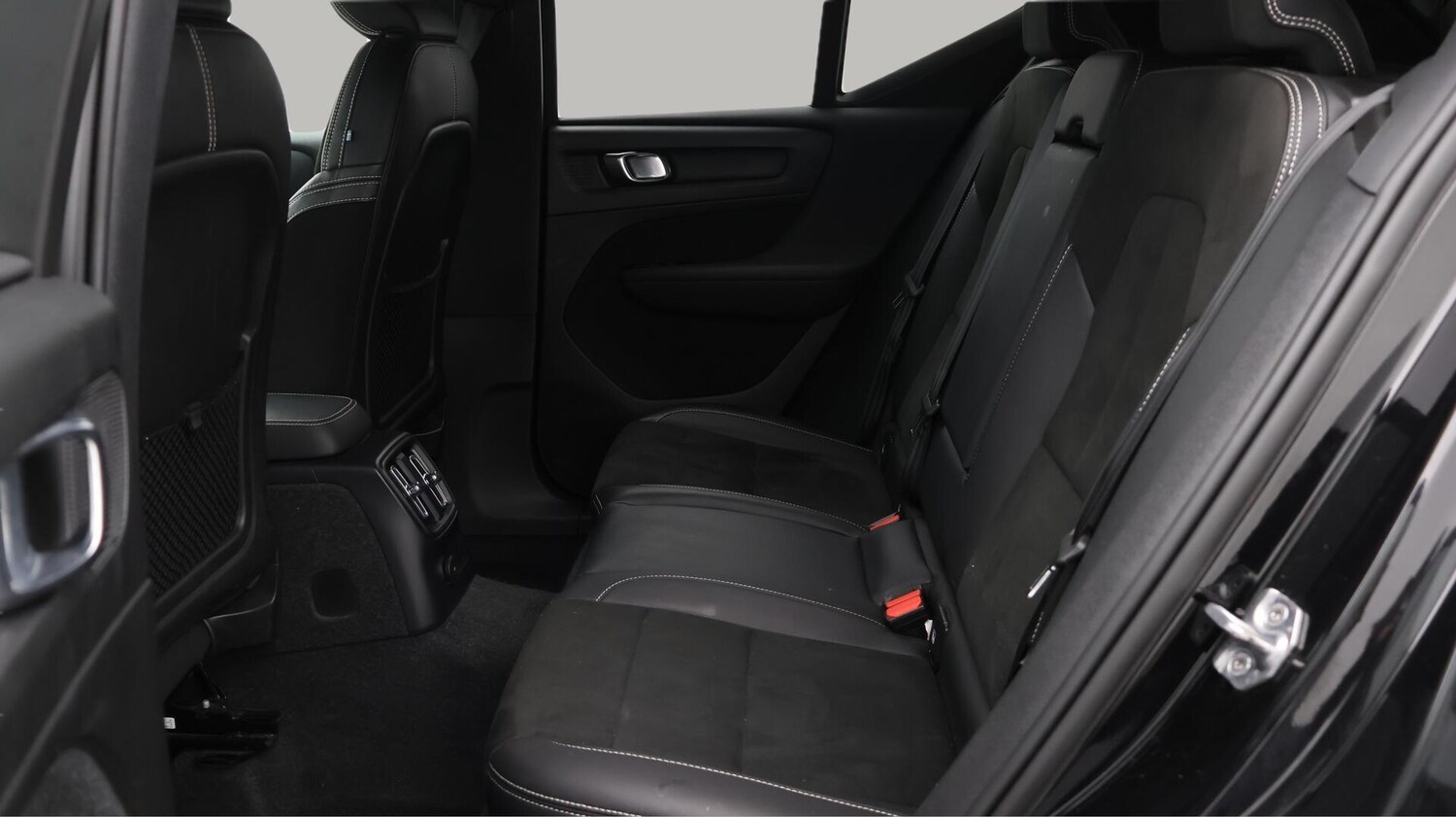 Used Volvo XC40 2021 for sale - 76765671: Photo 17