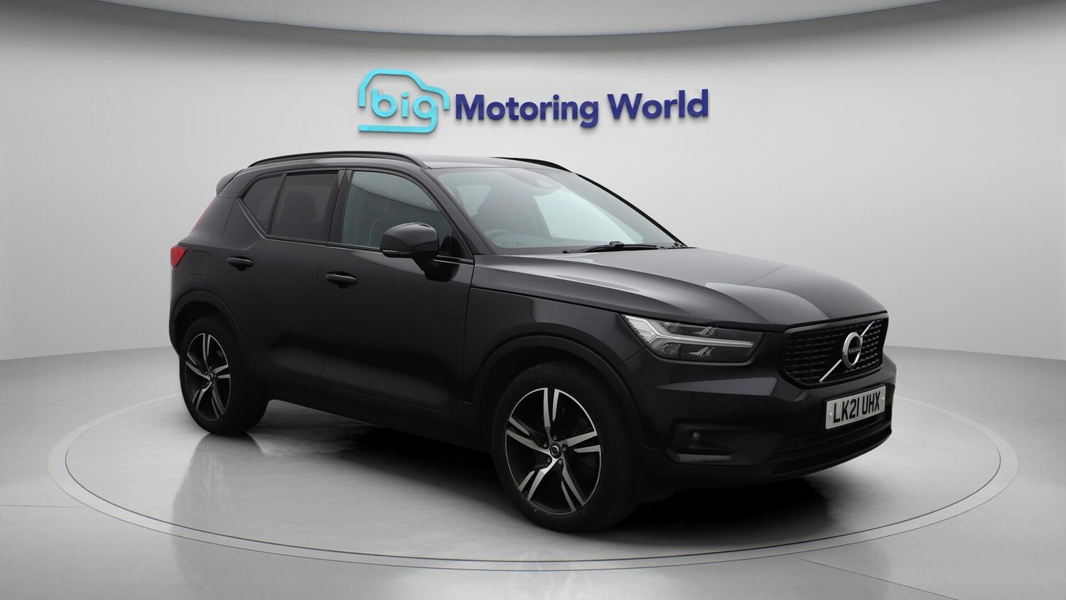 Used Volvo XC40 2021 for sale - 76765671: Photo 2