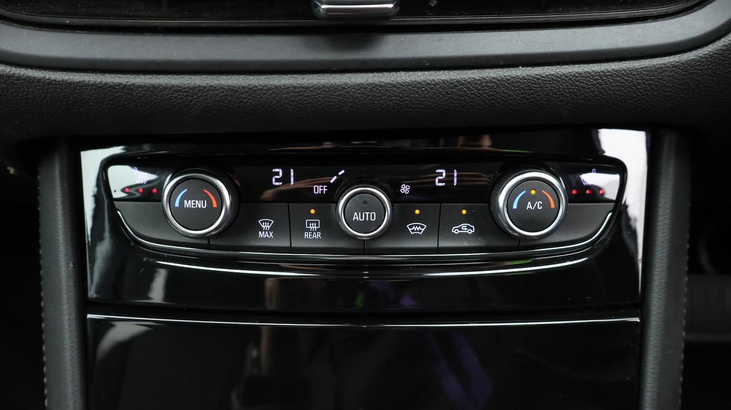 Used Vauxhall Grandland 2024 for sale - 76084378: Photo 17