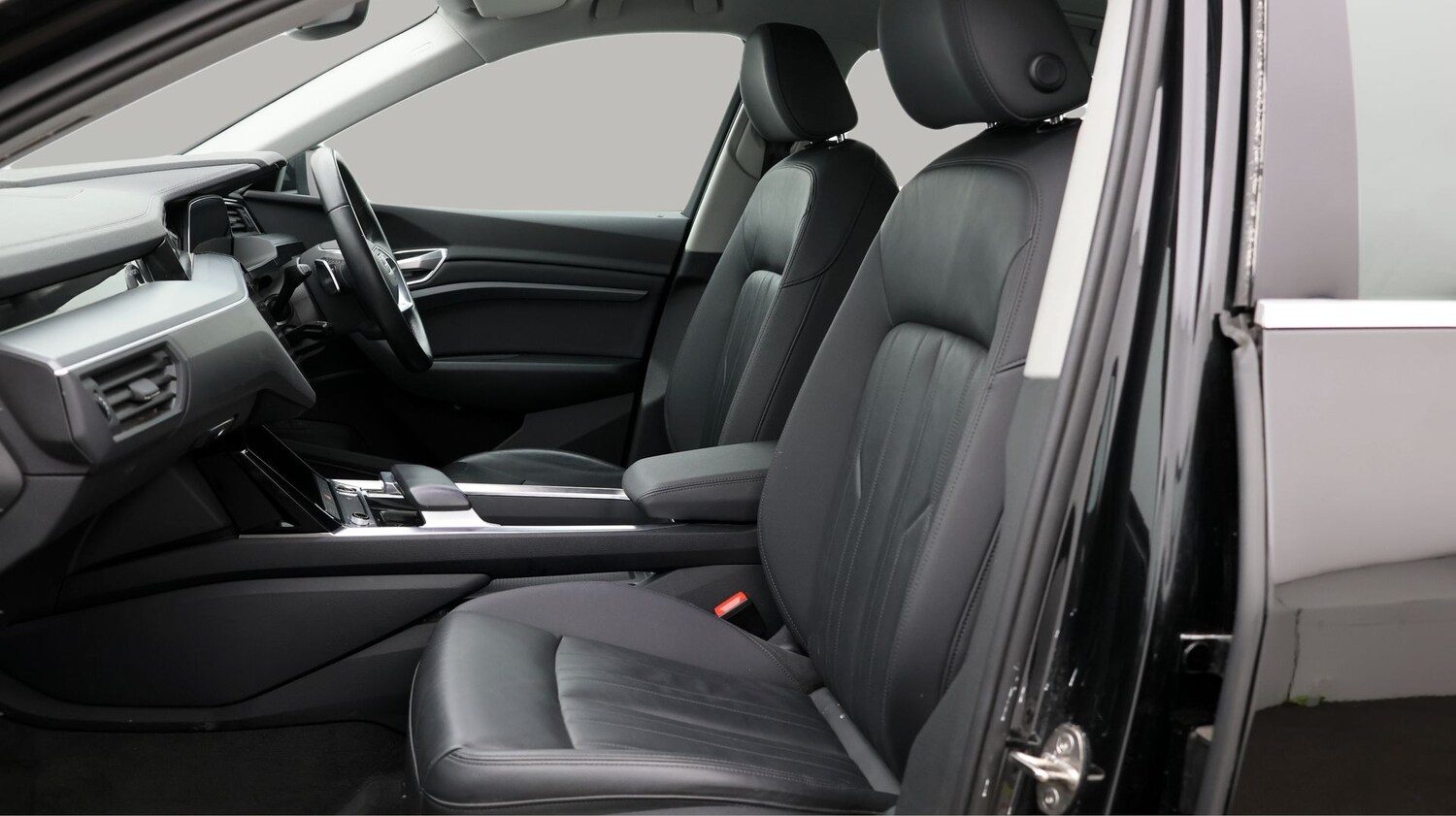 Used Audi e-tron 2021 for sale - 77247752: Photo 14