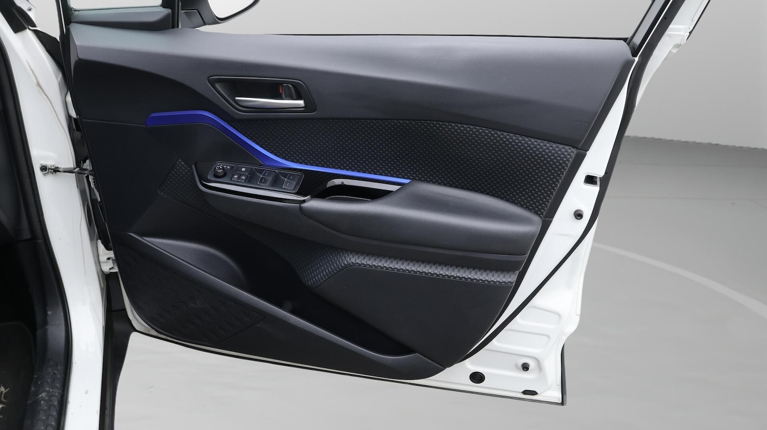 Used Toyota C-HR 2020 for sale - 76646261: Photo 16