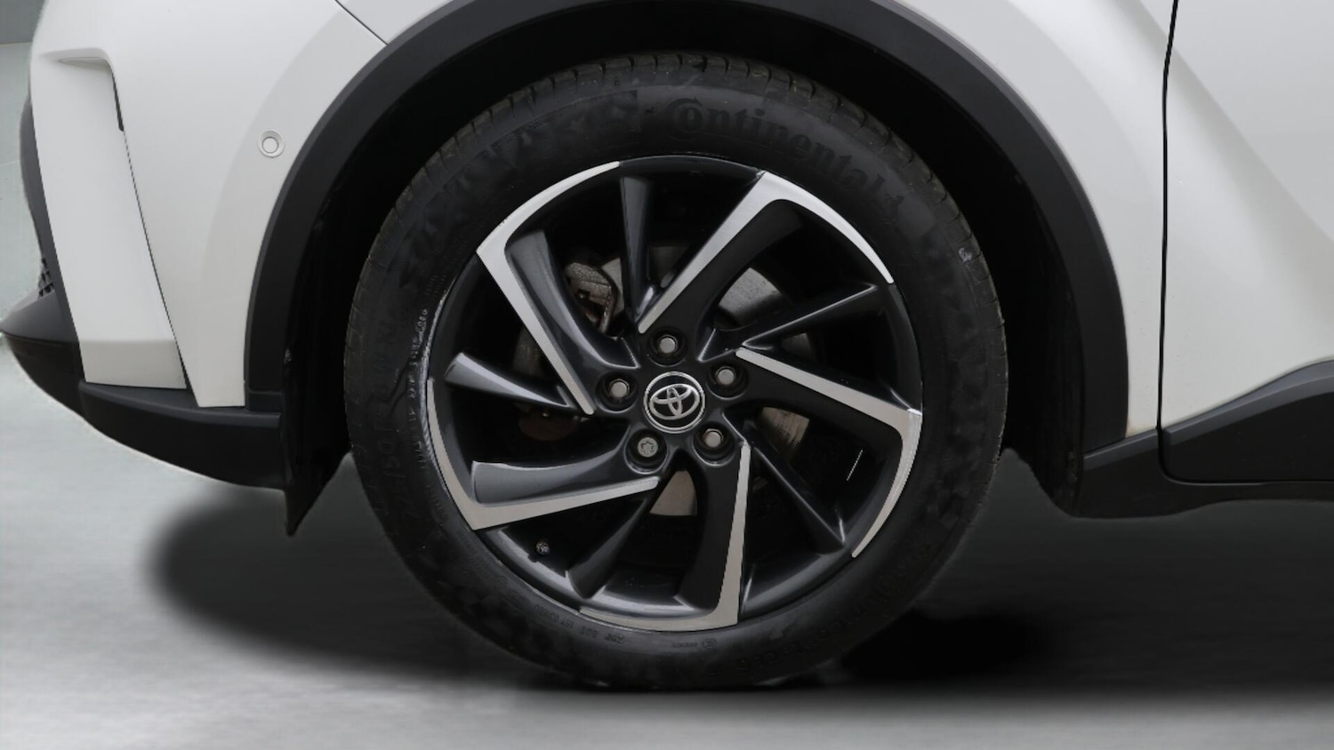 Used Toyota C-HR 2020 for sale - 76646261: Photo 19