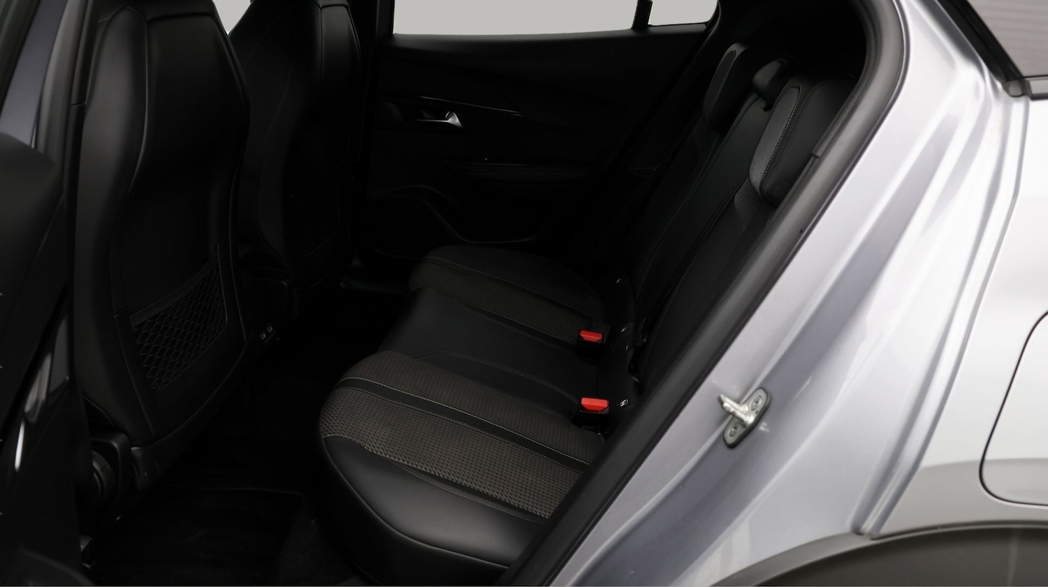 Used Peugeot 2008 2023 for sale - 77536308: Photo 16