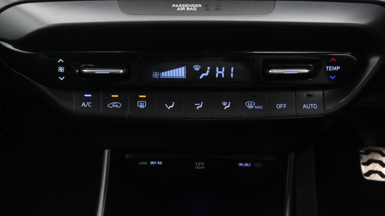 Used Hyundai BAYON 2023 for sale - 77742532: Photo 12