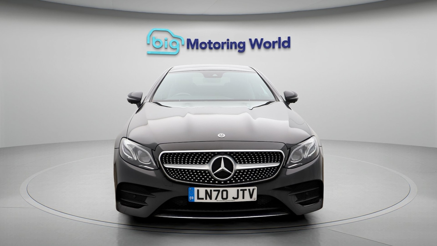 Used Mercedes-Benz E Class for sale - 77195571: Photo 2