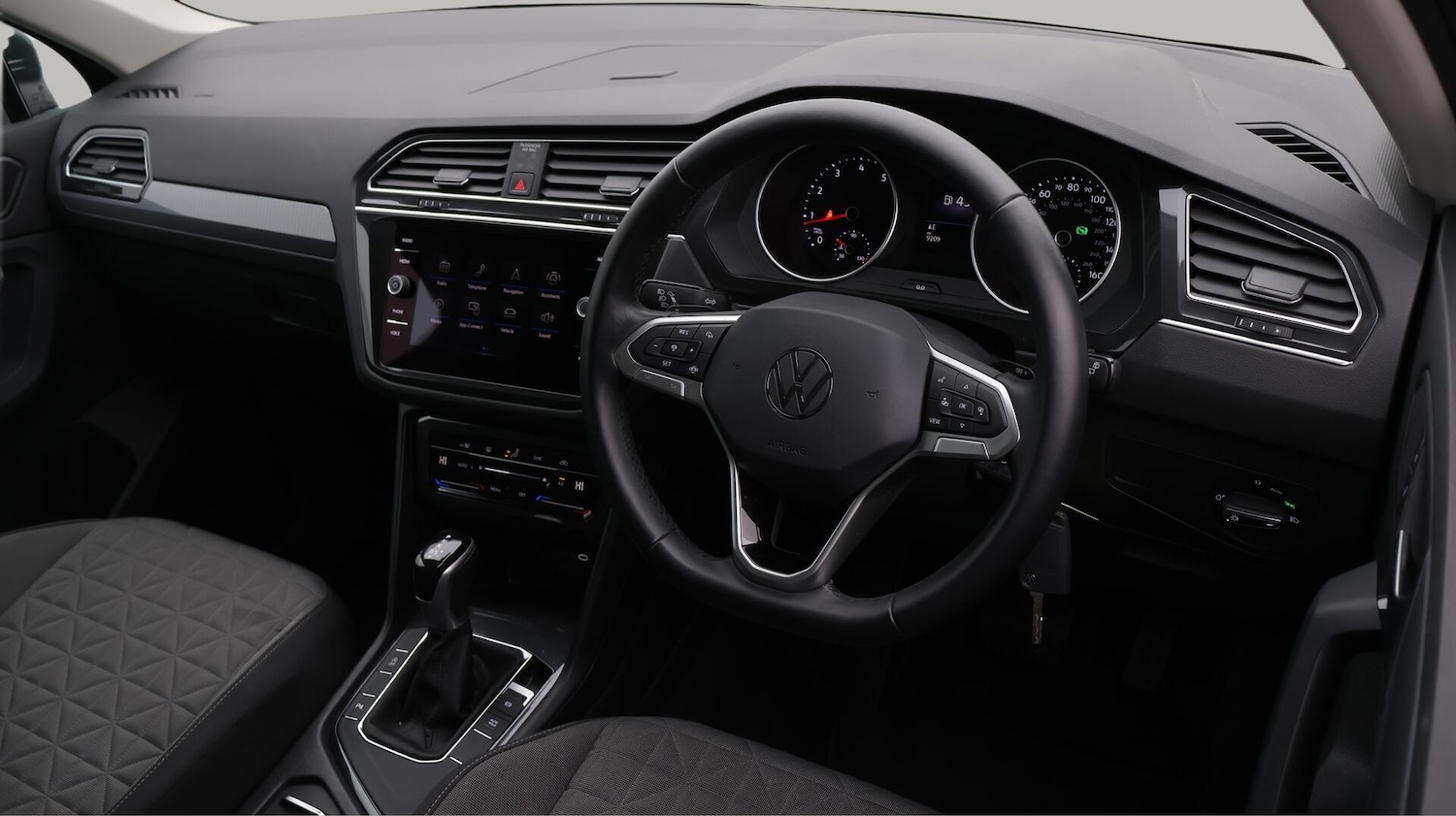 Used Volkswagen Tiguan 2024 for sale - 76715230: Photo 10