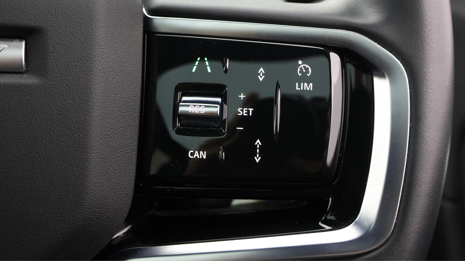 Used Land Rover Discovery Sport for sale - 76701632: Photo 24