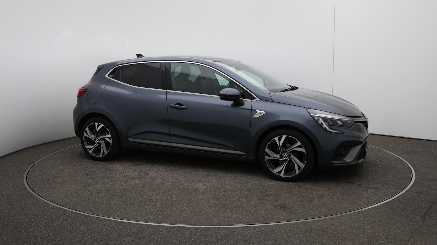 Used Renault Clio 2021 for sale - 76122209: Photo 46