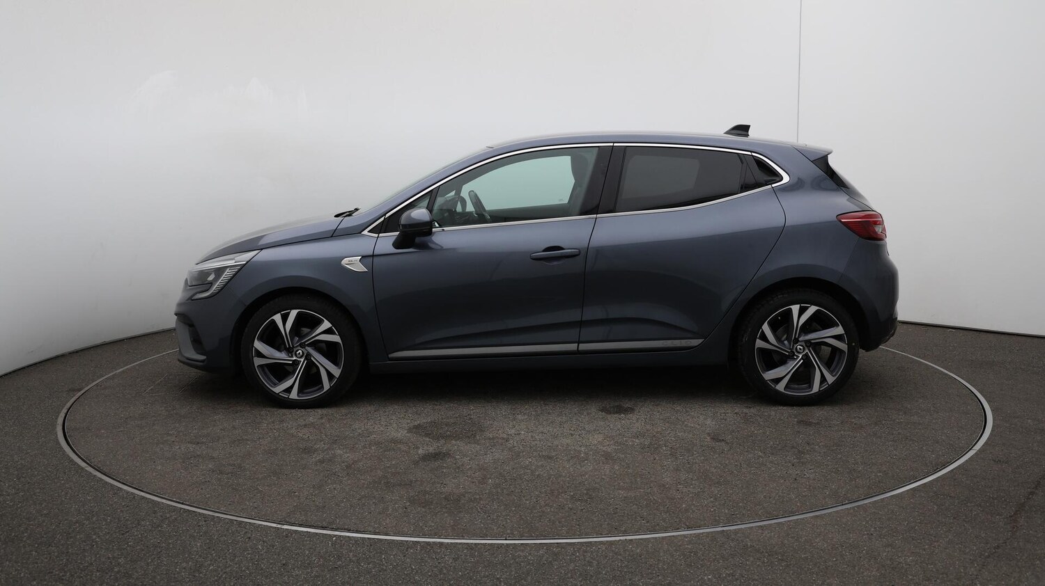 Used Renault Clio 2021 for sale - 76122209: Photo 64
